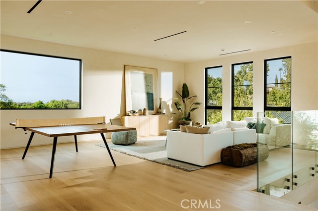 5461 Bothwell Road, Tarzana CA: https://media.crmls.org/medias/c4393e3c-bcca-4337-9495-079bb32f6d52.jpg
