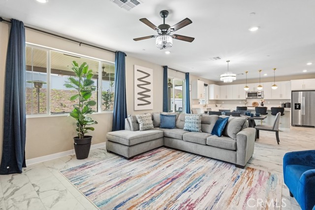 Detail Gallery Image 6 of 26 For 30685 White Pines Dr, Menifee,  CA 92584 - 4 Beds | 3 Baths