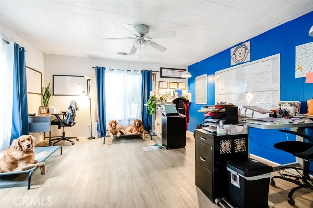 18701 Lort Drive, Visalia CA: https://media.crmls.org/medias/c43a5f64-0ae5-4011-836b-05721be310fe.jpg