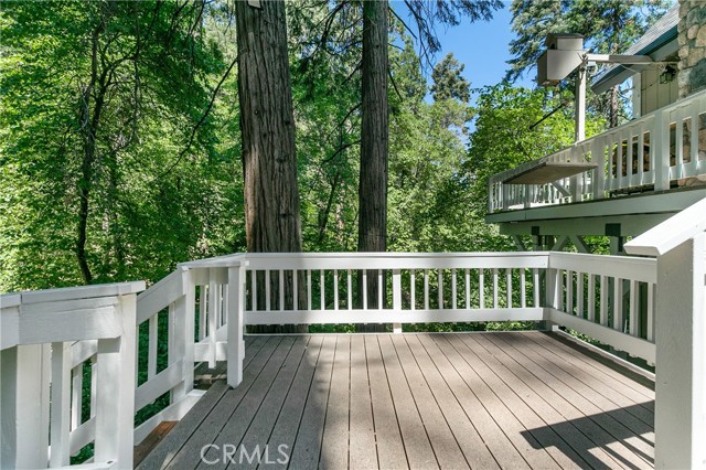 Detail Gallery Image 4 of 36 For 841 Cottage Grove Rd, Lake Arrowhead,  CA 92352 - 2 Beds | 2 Baths