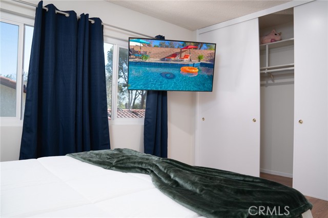 Detail Gallery Image 32 of 70 For 10660 Melvin Ave, Porter Ranch,  CA 91326 - 5 Beds | 3/1 Baths