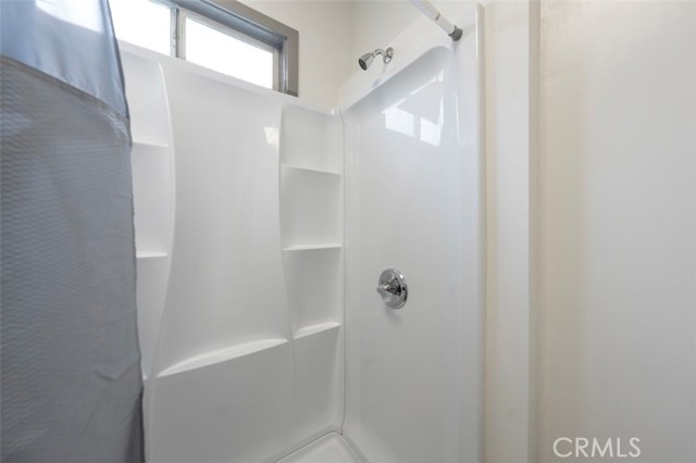 532 W 5th Street, Long Beach CA: https://media.crmls.org/medias/c43af1ad-0306-4974-a8a3-95bae6569eb5.jpg