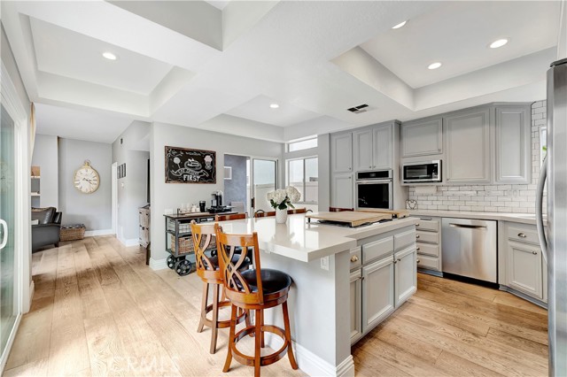 Detail Gallery Image 25 of 55 For 1916 Pine St, Huntington Beach,  CA 92648 - 4 Beds | 3 Baths