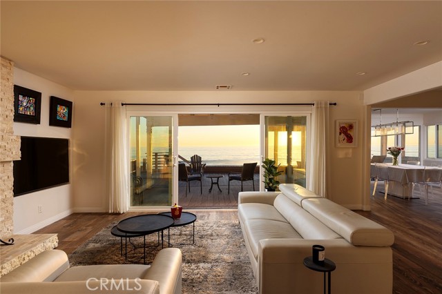 Detail Gallery Image 11 of 52 For 35661 Beach Rd, Dana Point,  CA 92624 - 4 Beds | 3/1 Baths