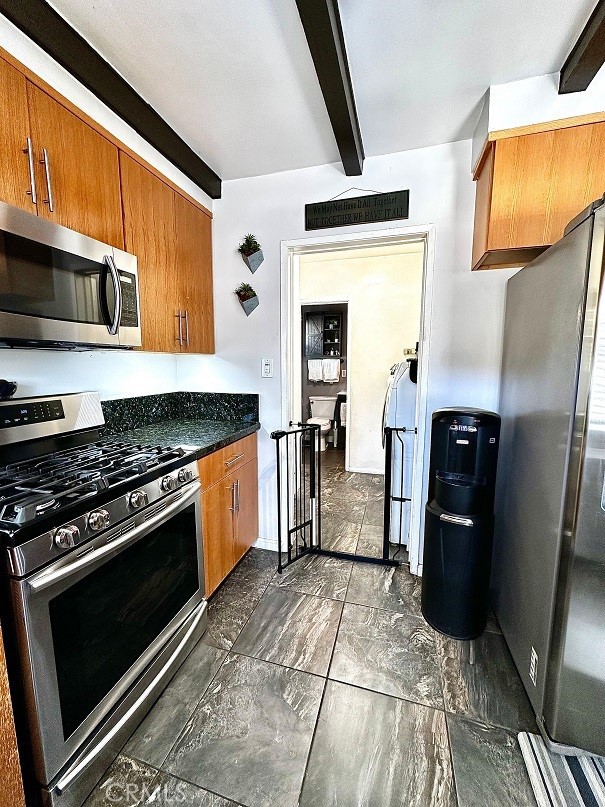 8466 Springford Drive, Sun Valley CA: https://media.crmls.org/medias/c43c4c76-26e0-42db-9430-07ed0236500b.jpg