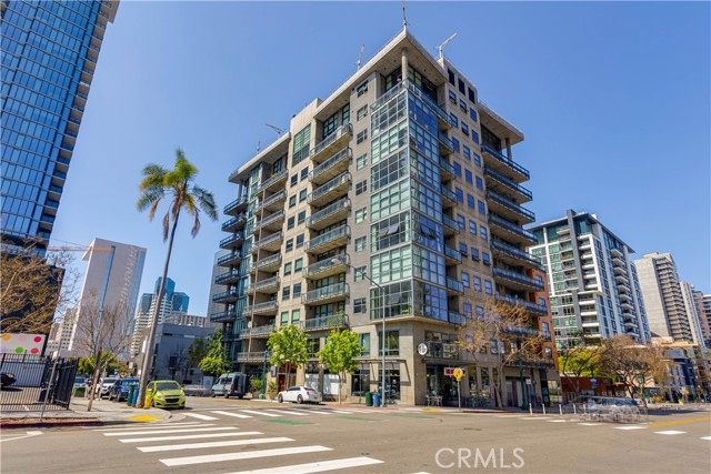 Detail Gallery Image 2 of 25 For 1494 Union St #702,  San Diego,  CA 92101 - 2 Beds | 2 Baths