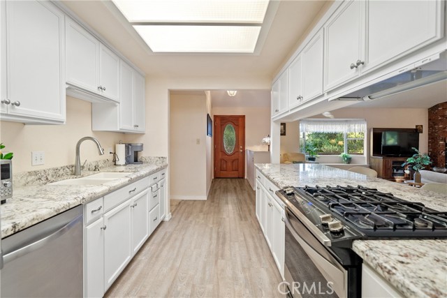 7025 San Gabriel Road, Atascadero CA: https://media.crmls.org/medias/c43df1bc-18f2-404d-a990-0b1d0950c4a5.jpg