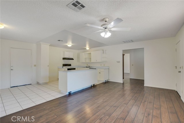 Detail Gallery Image 37 of 39 For 35823 Avenue Avenue, Yucaipa,  CA 92399 - 5 Beds | 3 Baths