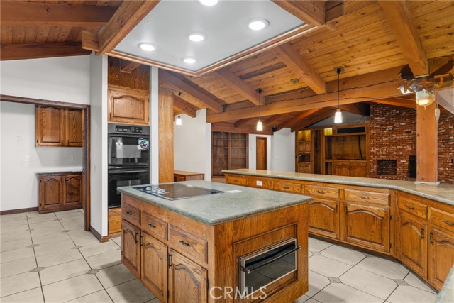 Detail Gallery Image 21 of 75 For 3185 Sonrisa, Corona,  CA 92881 - 7 Beds | 6/1 Baths