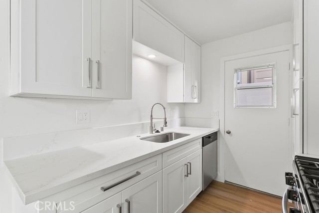 224 13th Street, Huntington Beach CA: https://media.crmls.org/medias/c43ecaeb-92ad-489c-a76d-b7ee1b2f7188.jpg
