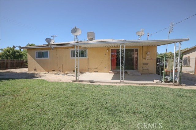 543 E Hopkins Avenue, Fresno CA: https://media.crmls.org/medias/c43f97fb-c43a-4c9d-b06e-7656a803cd2f.jpg