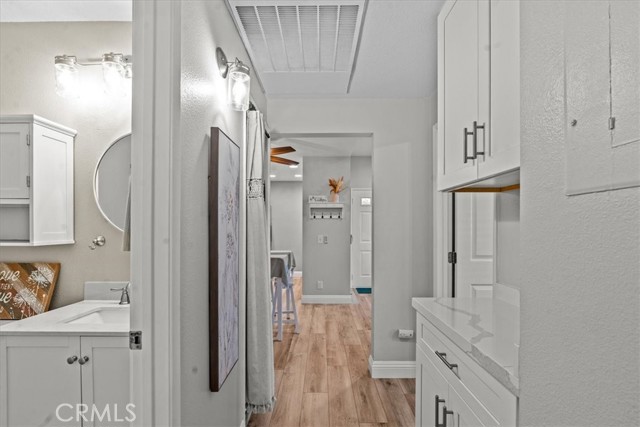 28 Via Terrano, Rancho Santa Margarita CA: https://media.crmls.org/medias/c43facd9-fd30-46e5-bf7c-89e917d16034.jpg