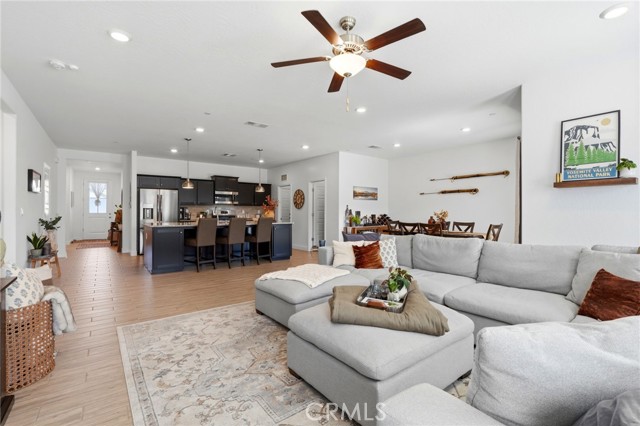 Detail Gallery Image 19 of 52 For 2587 W Heather, Hanford,  CA 93230 - 3 Beds | 2 Baths