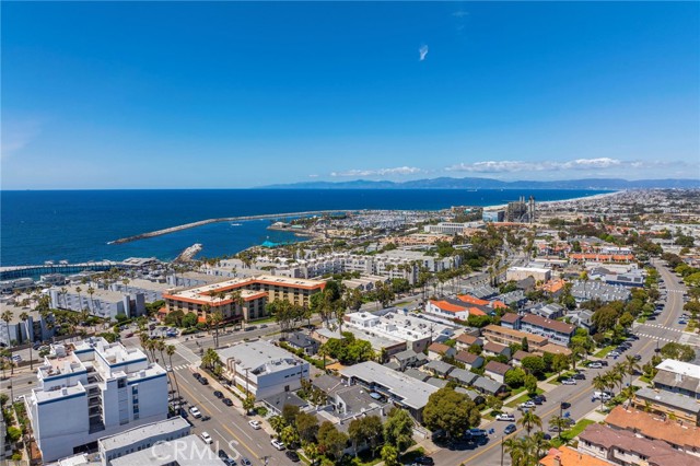 125 Broadway, Redondo Beach, California 90277, 3 Bedrooms Bedrooms, ,2 BathroomsBathrooms,Residential,For Sale,Broadway,SB26087245