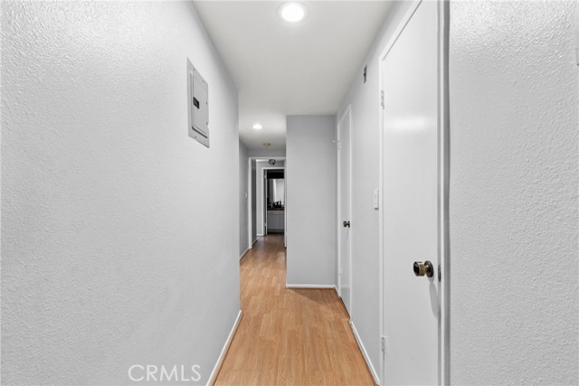 Detail Gallery Image 17 of 26 For 17500 Sherman Way #102,  Van Nuys,  CA 91406 - 3 Beds | 2 Baths