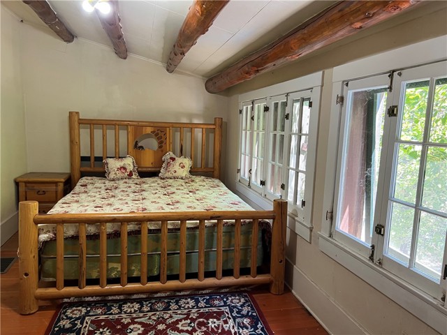 28879 Sycamore, Lake Arrowhead CA: https://media.crmls.org/medias/c441c88f-3c4d-43a9-9137-417b05e72001.jpg