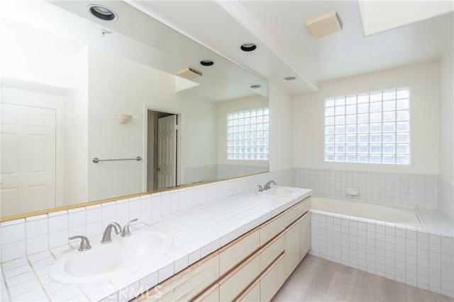 Detail Gallery Image 16 of 23 For 2253 Martin #416,  Irvine,  CA 92612 - 1 Beds | 1 Baths