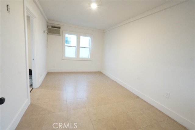 Detail Gallery Image 10 of 12 For 439 W Florence #441 1/2,  Los Angeles,  CA 90003 - 1 Beds | 1 Baths