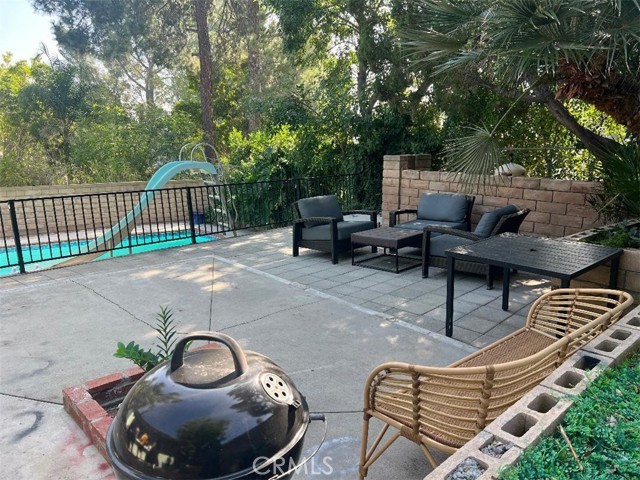 Detail Gallery Image 2 of 21 For 17208 Braxton, Granada Hills,  CA 91344 - 3 Beds | 2 Baths