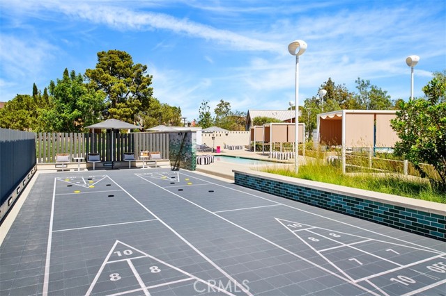 Detail Gallery Image 3 of 5 For 113 Shell, Irvine,  CA 92618 - 4 Beds | 3/1 Baths