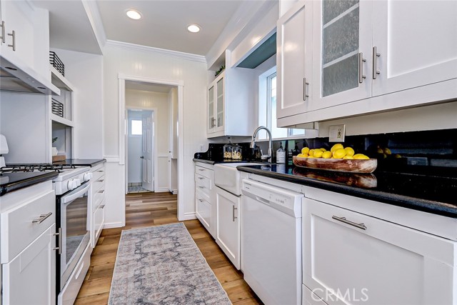 Detail Gallery Image 19 of 41 For 1725 Van Horne Ln, Redondo Beach,  CA 90278 - 4 Beds | 2/1 Baths