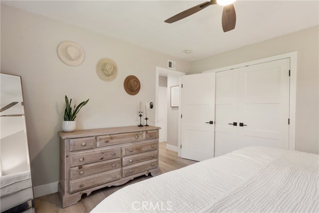 7661 Ontario Drive, Huntington Beach CA: https://media.crmls.org/medias/c44505f8-5572-4a8b-8a17-6118838ff84f.jpg