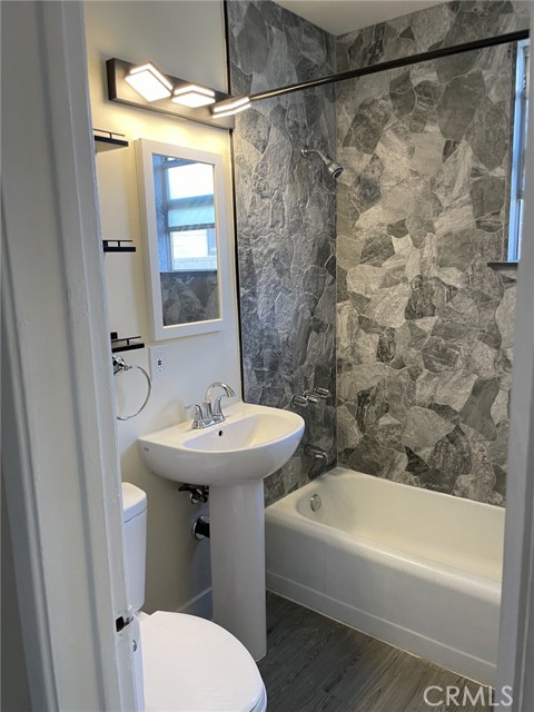 10813 Flallon Avenue, Santa Fe Springs CA: https://media.crmls.org/medias/c445100e-777b-48be-8a93-ccce35f11c11.jpg