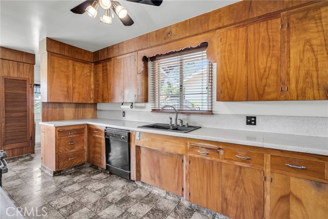 Detail Gallery Image 6 of 26 For 4389 Brentwood Ave, Riverside,  CA 92506 - 3 Beds | 2 Baths