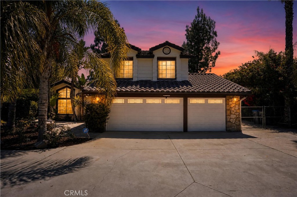 2081 Country Hills Lane