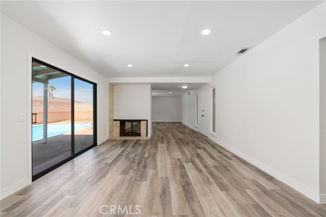 Detail Gallery Image 6 of 25 For 910 E Home St, Rialto,  CA 92376 - 4 Beds | 2 Baths