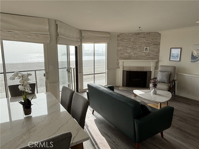 Detail Gallery Image 7 of 38 For 1230 E Ocean #303,  Long Beach,  CA 90802 - 2 Beds | 2 Baths