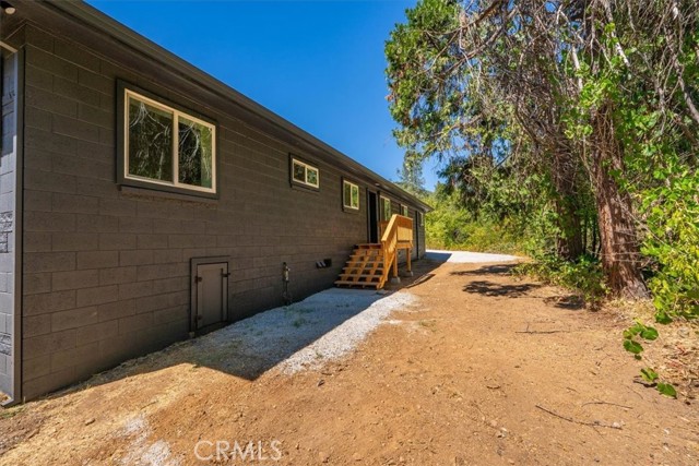 Detail Gallery Image 40 of 58 For 14153 Lake Bld, Shasta Lake,  CA 96019 - 5 Beds | 2 Baths