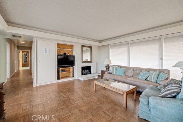 Detail Gallery Image 13 of 37 For 924 Calle Miramar, Redondo Beach,  CA 90277 - 3 Beds | 2 Baths