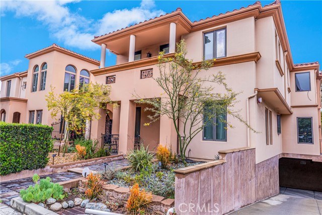 66 N Allen Avenue, Pasadena CA: https://media.crmls.org/medias/c447d623-f4a1-4ded-b994-06b4ac223aa7.jpg