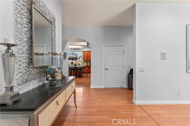 Detail Gallery Image 10 of 55 For 27312 Little Bear Rd, Lake Arrowhead,  CA 92391 - 4 Beds | 4/1 Baths