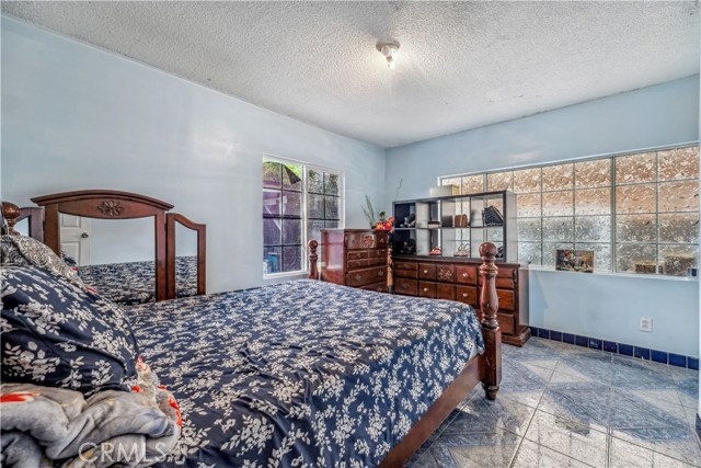 6324 Denver Avenue, Los Angeles CA: https://media.crmls.org/medias/c44a3587-be9e-4a85-8b12-10cc01b2474c.jpg