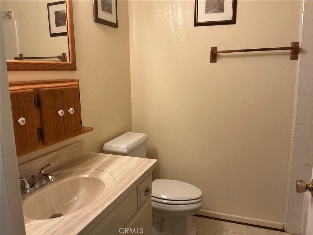 https://media.crmls.org/medias/c44a58ec-6c04-46d3-bc40-f3ce6cecd438.jpg?preset=X-Large