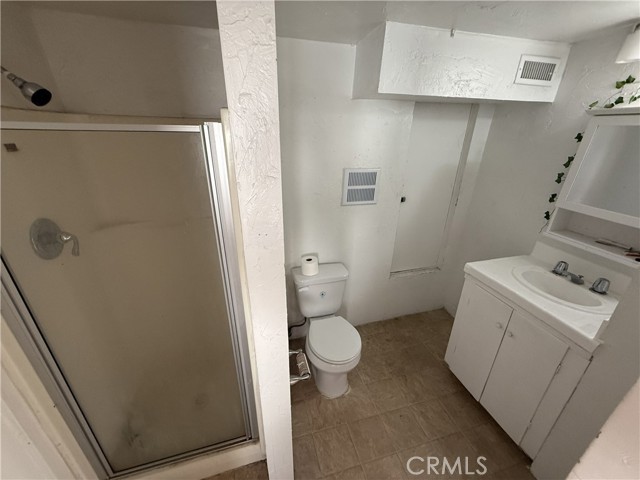 Detail Gallery Image 17 of 30 For 4345 Camello Rd, Woodland Hills,  CA 91364 - 3 Beds | 2/1 Baths