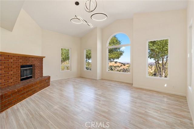 10755 Santa Ana Road, Atascadero CA: https://media.crmls.org/medias/c44b7c93-b822-44e2-9123-7a6076d2e280.jpg