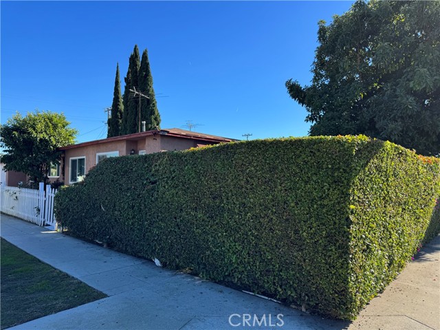 Detail Gallery Image 10 of 26 For 10406 San Carlos, South Gate,  CA 90280 - 2 Beds | 1 Baths