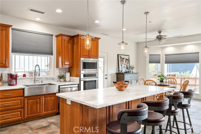Detail Gallery Image 3 of 54 For 524 Sunset Dr, Paradise,  CA 95969 - 3 Beds | 2/1 Baths