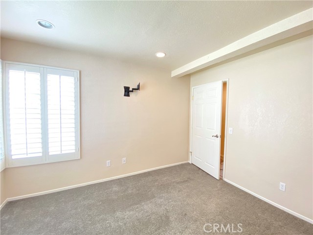 Detail Gallery Image 10 of 25 For 24298 Rimview Rd, Moreno Valley,  CA 92557 - 4 Beds | 3 Baths