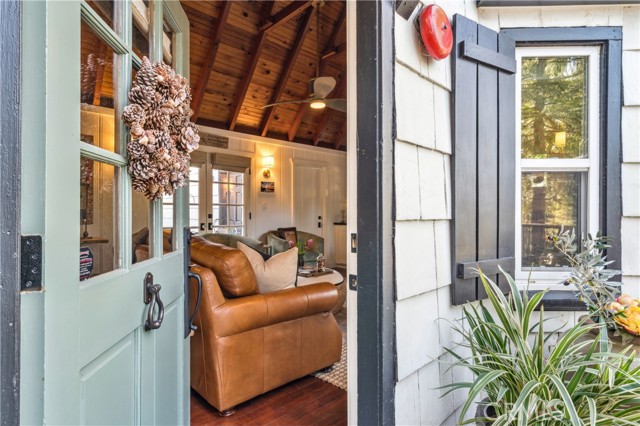 Detail Gallery Image 10 of 40 For 230 Maple, Lake Arrowhead,  CA 92352 - 3 Beds | 3 Baths