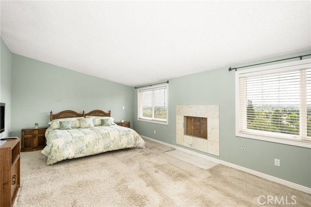 Detail Gallery Image 9 of 75 For 6040 Pat Ave, Woodland Hills,  CA 91367 - 5 Beds | 4/2 Baths