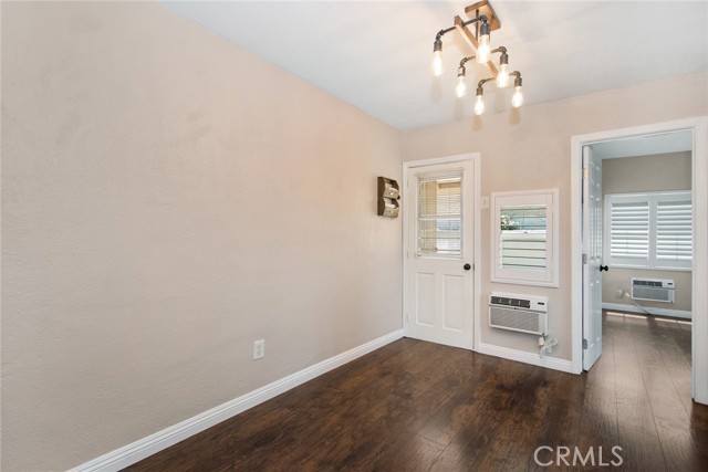 235 E Central Avenue, Monrovia CA: https://media.crmls.org/medias/c44c5211-e607-45eb-abf3-f756d9756271.jpg
