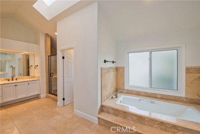 Detail Gallery Image 21 of 29 For 23170 Park Blanco, Calabasas,  CA 91302 - 4 Beds | 3/1 Baths