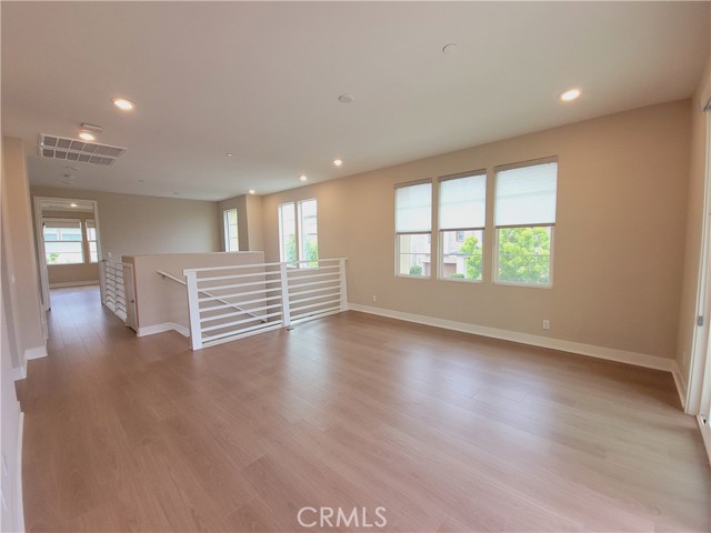 66 Swift, Irvine CA: https://media.crmls.org/medias/c44d296a-4fa6-4153-bec8-258e2bc6b598.jpg