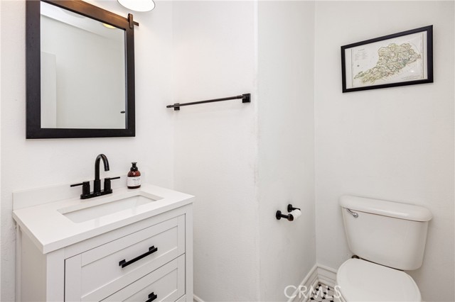 Detail Gallery Image 7 of 29 For 20935 Cabrillo Ln #48,  Huntington Beach,  CA 92646 - 4 Beds | 2/1 Baths