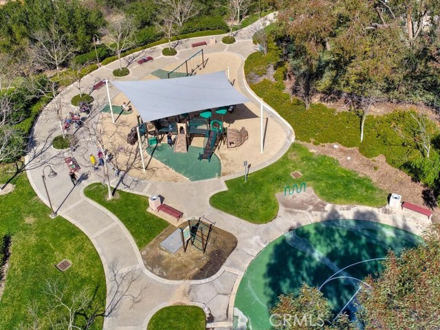 Image 34 of 38 For 16 Woodsong  