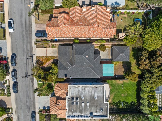 1524 Voorhees Avenue, Manhattan Beach, California 90266, 4 Bedrooms Bedrooms, ,2 BathroomsBathrooms,Residential,Sold,Voorhees,SB24110259